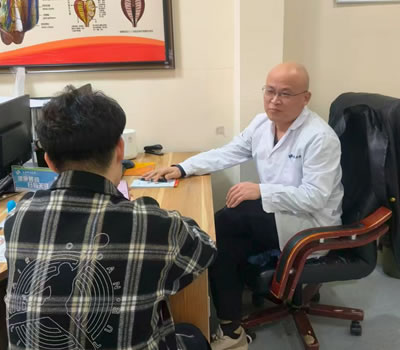 宜宾市|男科医师高朋磊：守护男性健康，专业男科诊疗